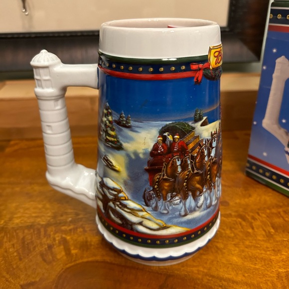 2002 Budweiser Guiding the Way Home Holiday Stein - Picture 7 of 10